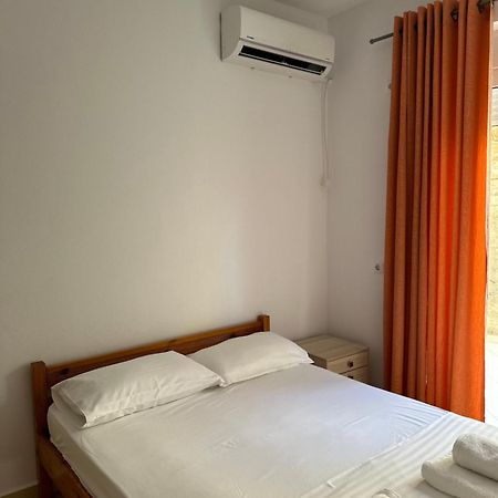 Vila Lemon Tree Sarandë Esterno foto