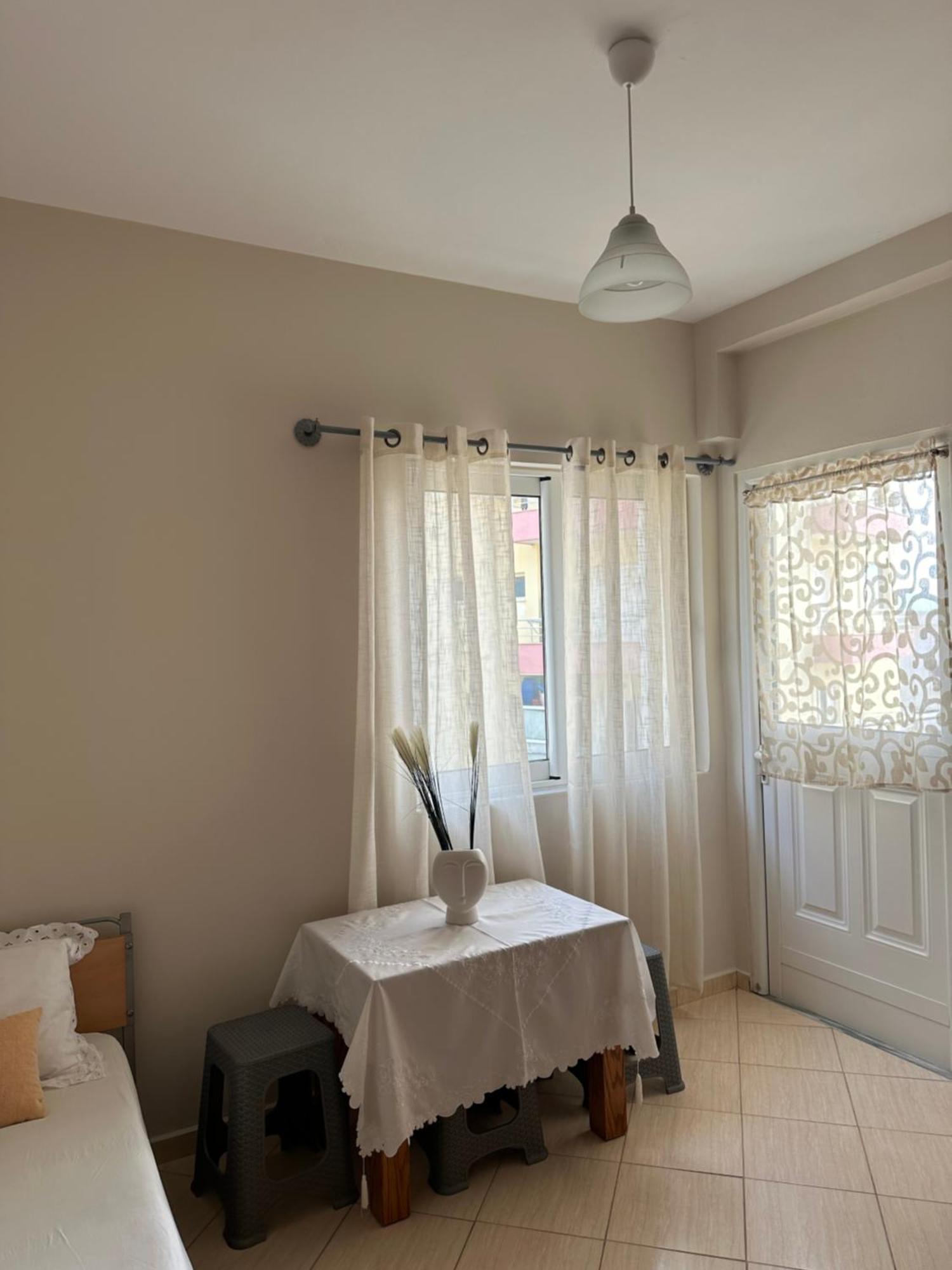 Vila Lemon Tree Sarandë Esterno foto