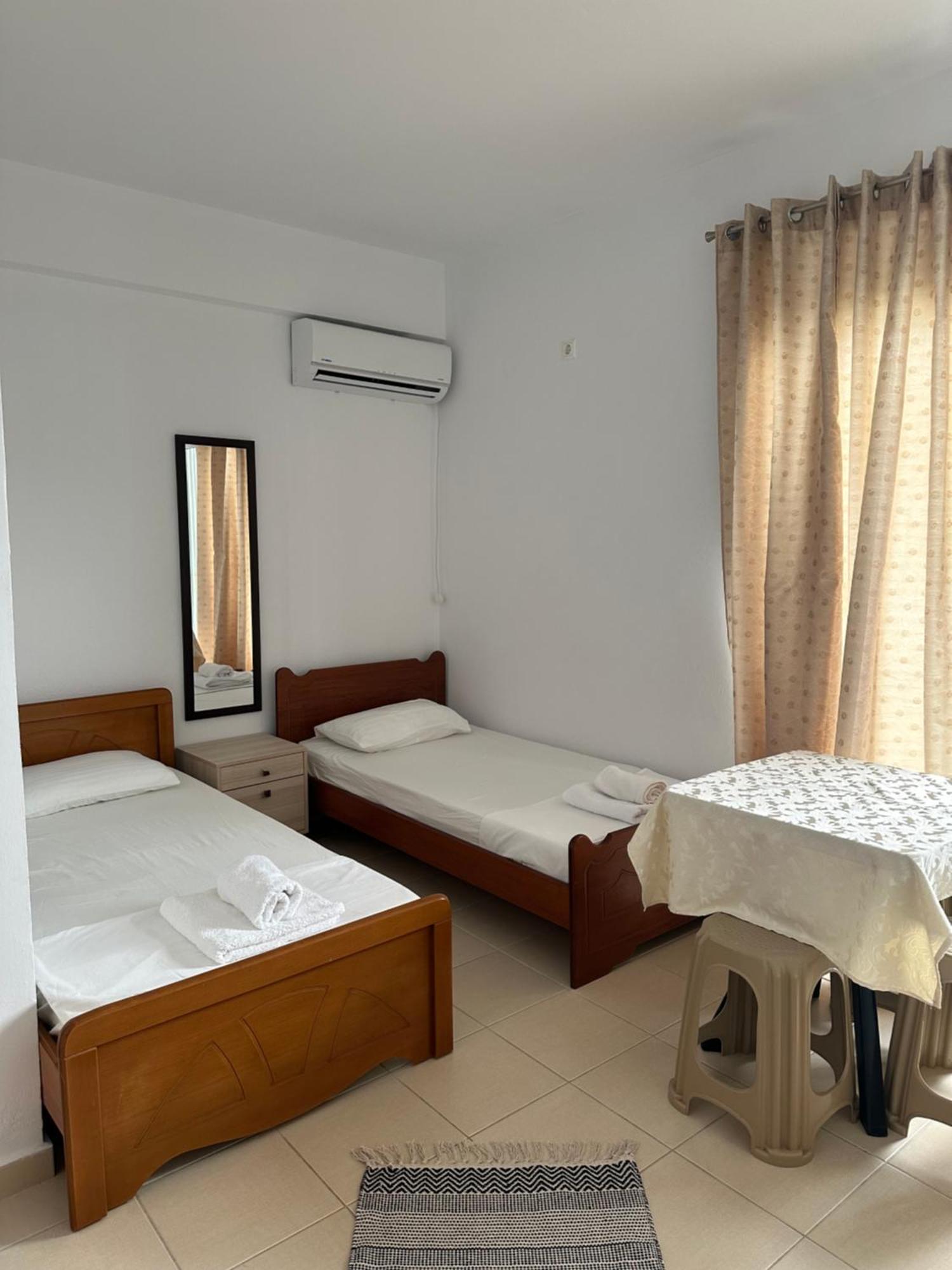 Vila Lemon Tree Sarandë Esterno foto